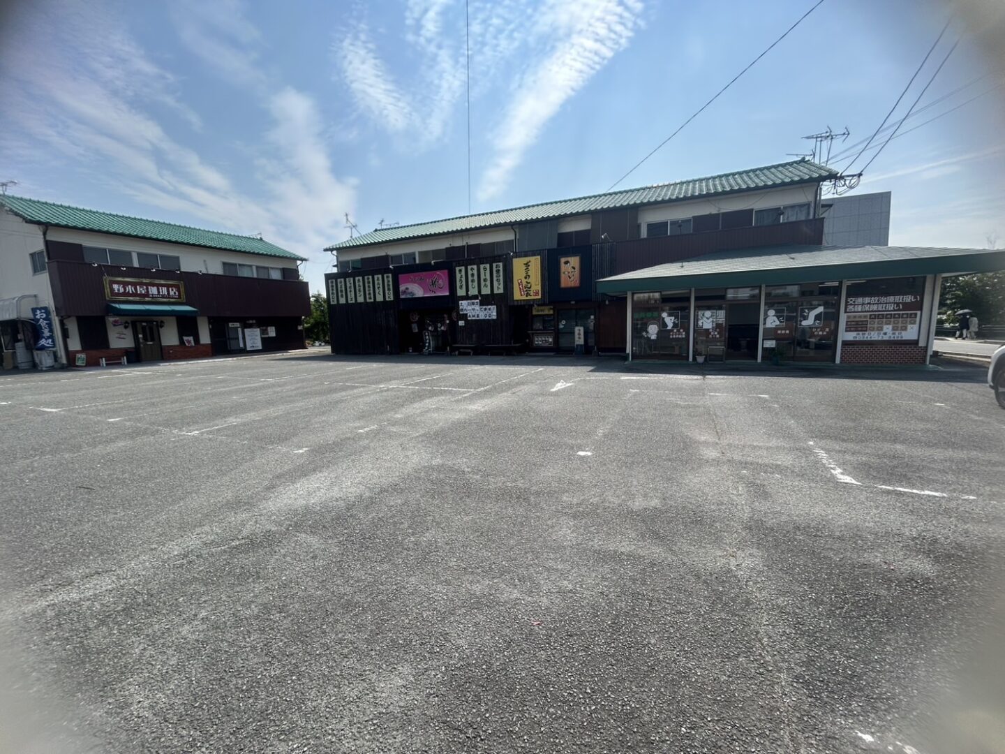 広い駐車場